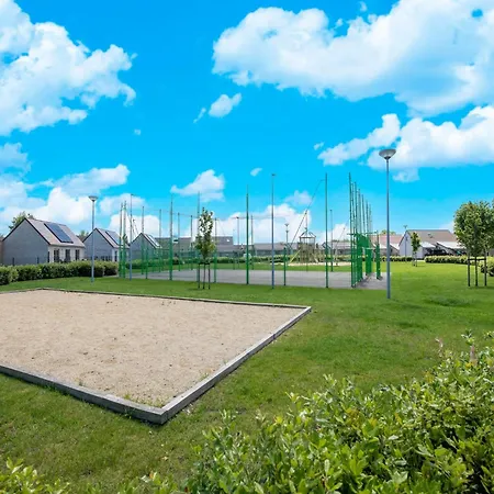 Near Sint-andre Beach, Cleaning Included Ferienhaus